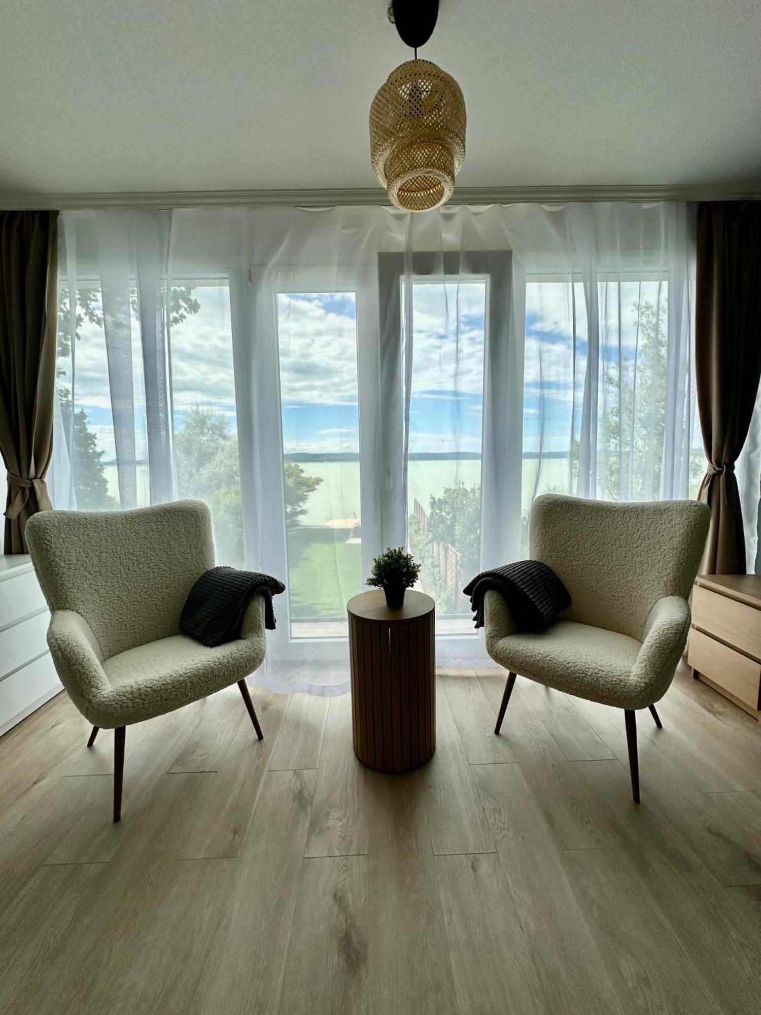 Sunny Private Beach Balatonlelle Luaran gambar